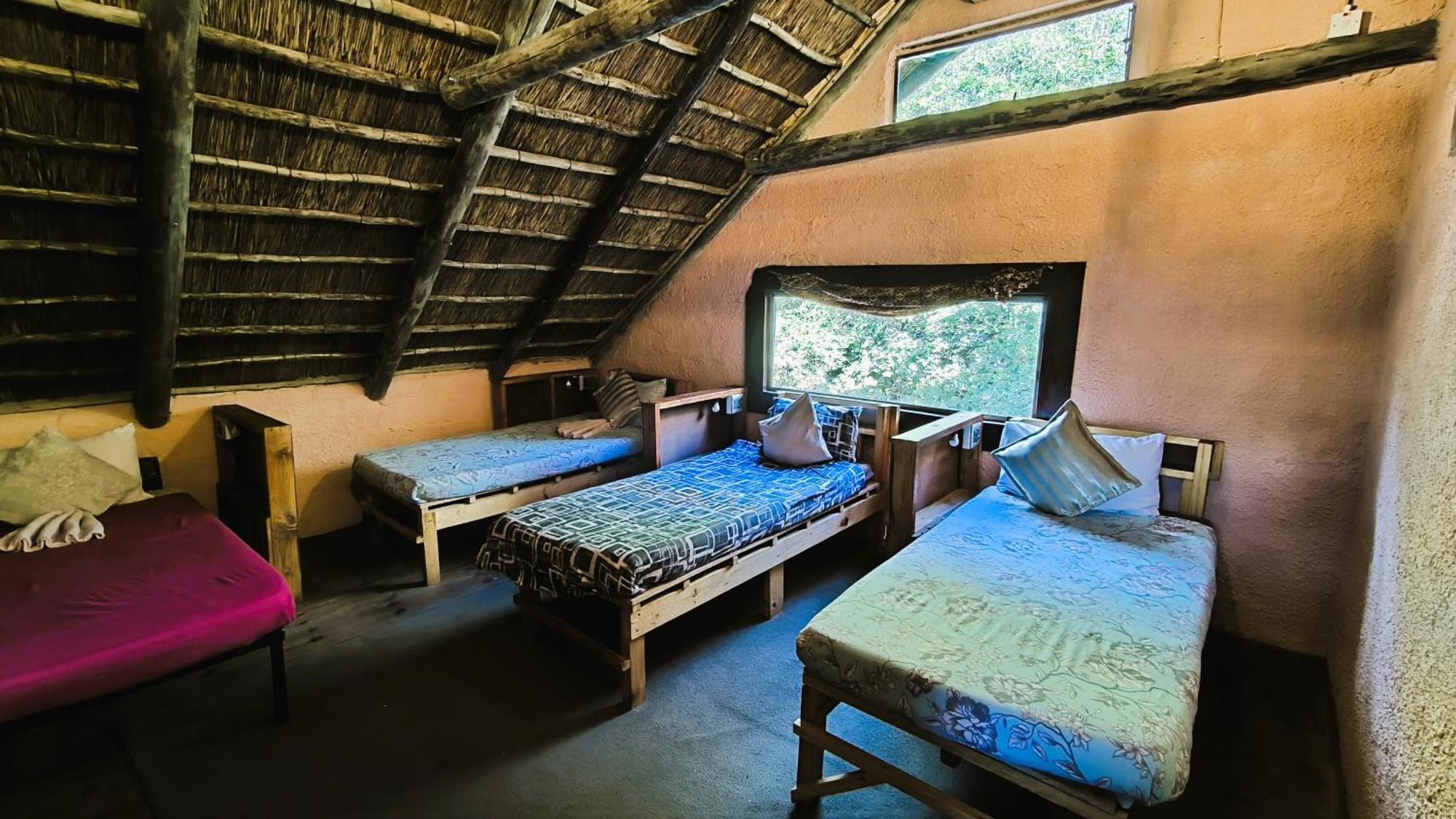 Elephant Trail Guesthouse And Backpackers Kasane Exterior foto